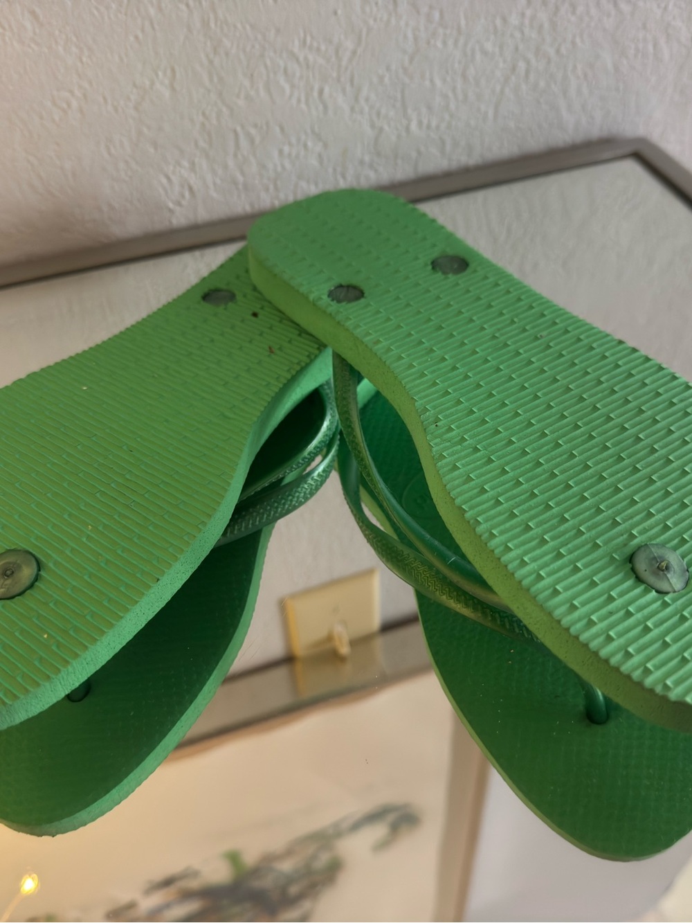 Havaianas Metallic-Strap Green Flip Flops - Picture 2 of 2